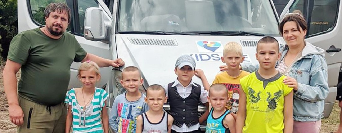 Elena and Pavel with kids